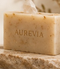 Handgemaakte AUREVIA zeep op natuursteen